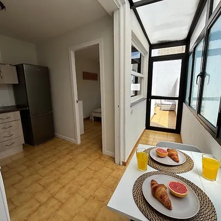 Acogedor Atico En Centro Historico, Terraza, Ac شقة *
